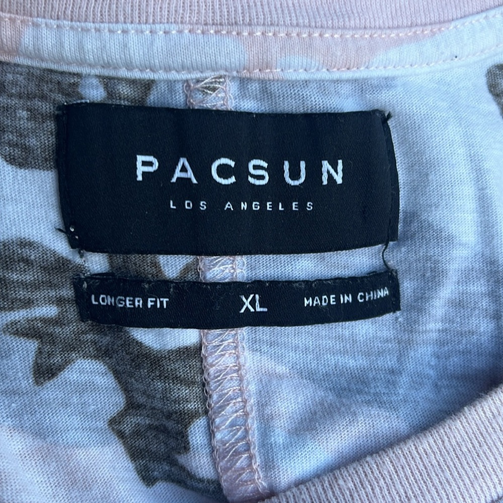 COPY - Pacsun Longer Fit XL women’s short sleeve camouflage tee shirt. EUC - Picture 4 of 5